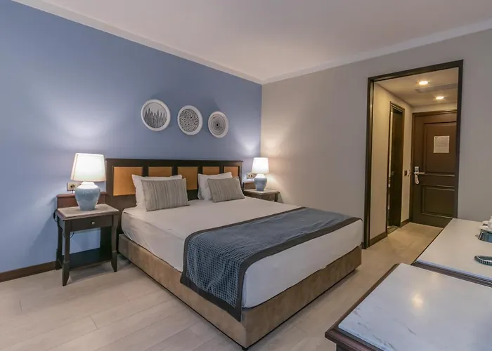 Lara Park Hotel